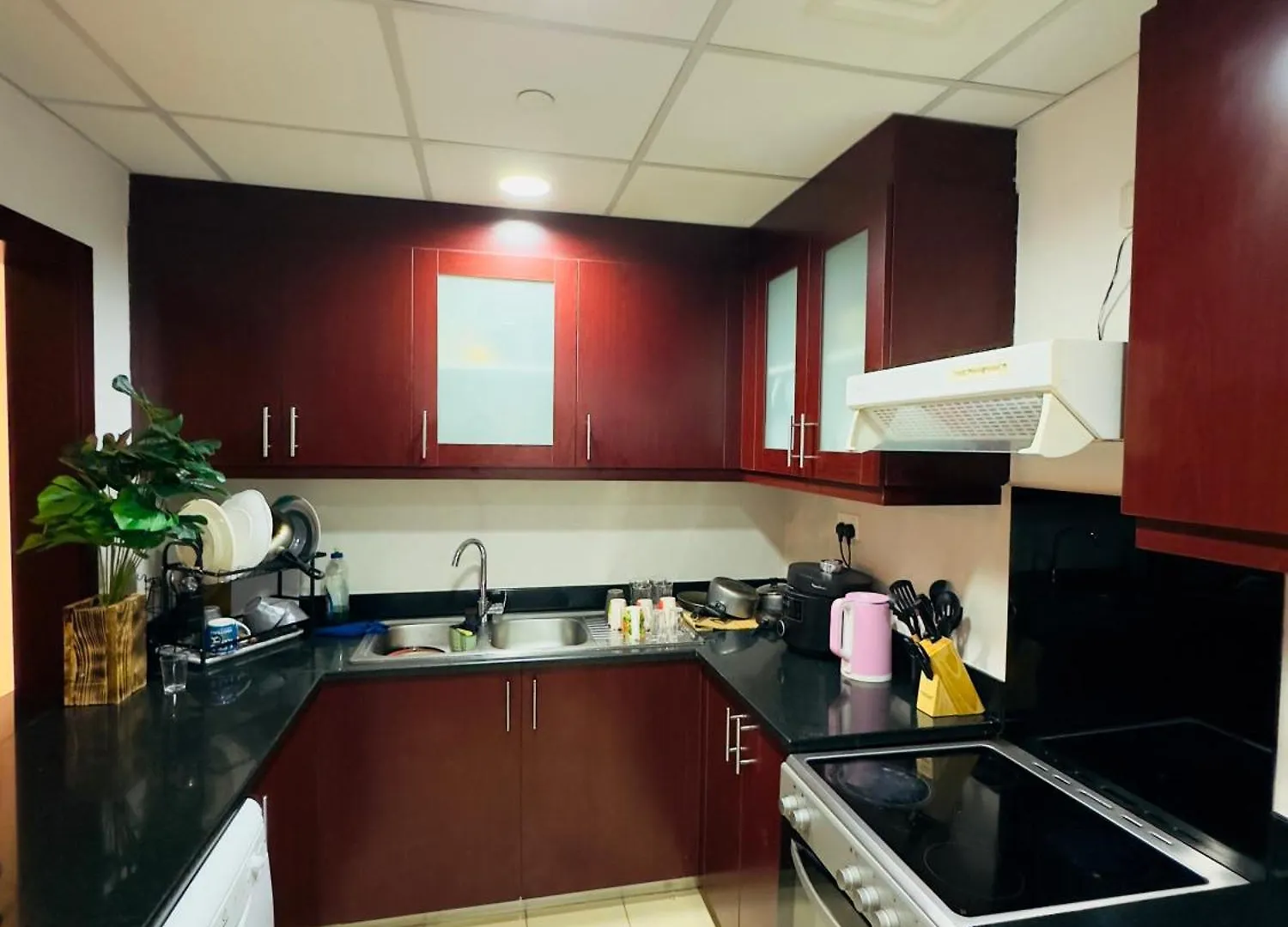 Sunny Jbr Hostel Dubai United Arab Emirates